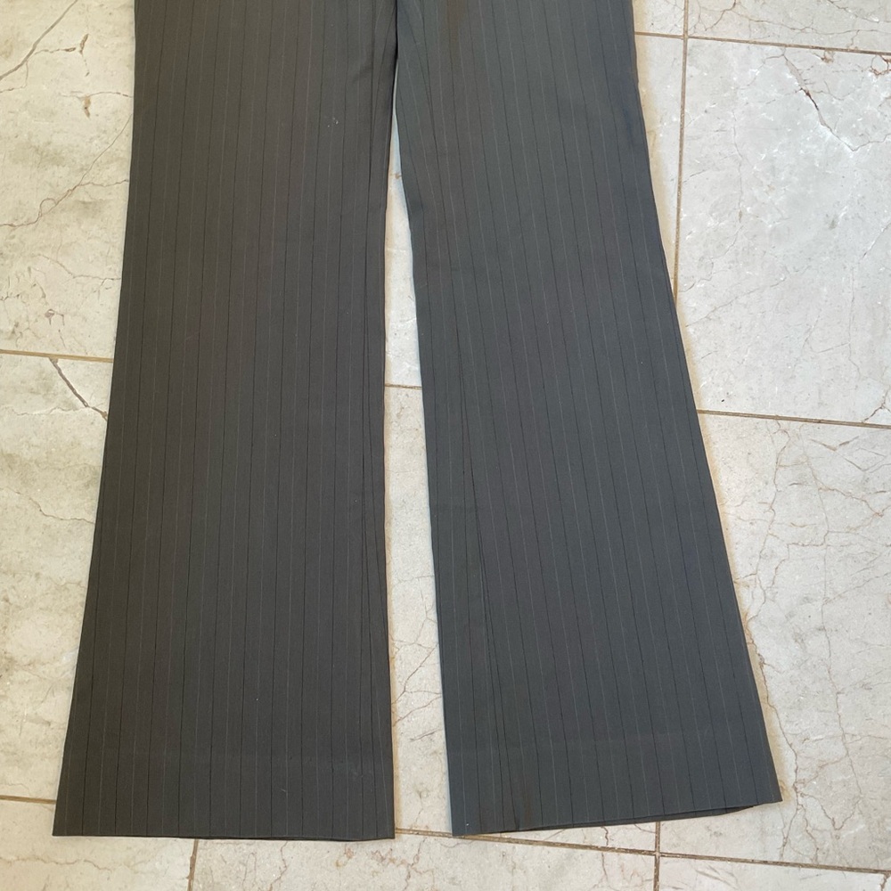 The Limited Crew Fit Pants, Gray Pinstripes, Zip Hooks Belt-loops, Pockets, Sz 2 - Picture 3 of 12